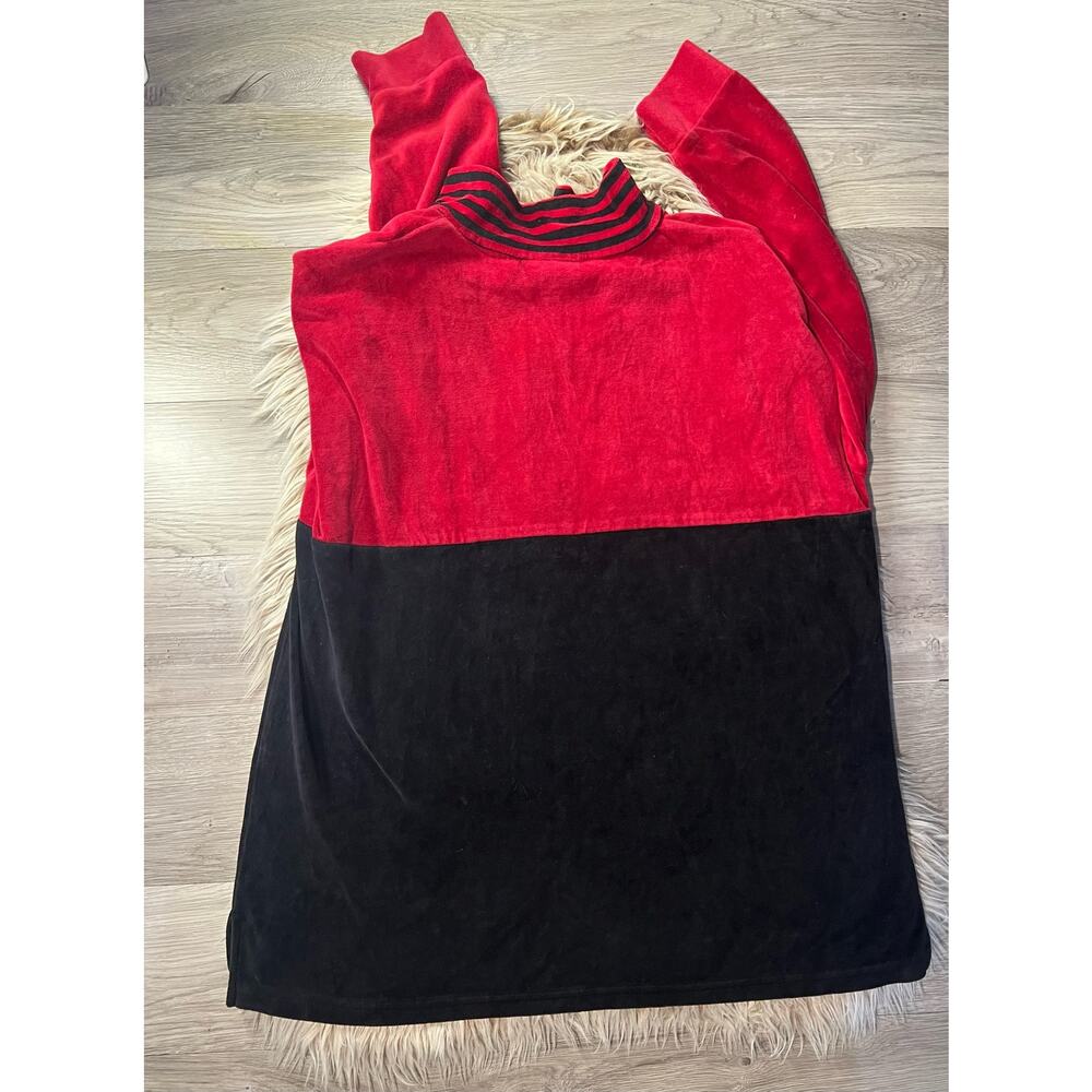 Jaclyn Smith vintage black & red velour pull over - Picture 2 of 10